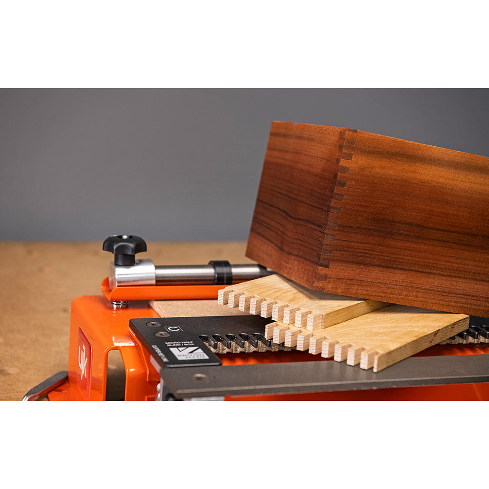 UJK Dovetail Jig Fine Pitch Comb, incl. Router Cutter Set