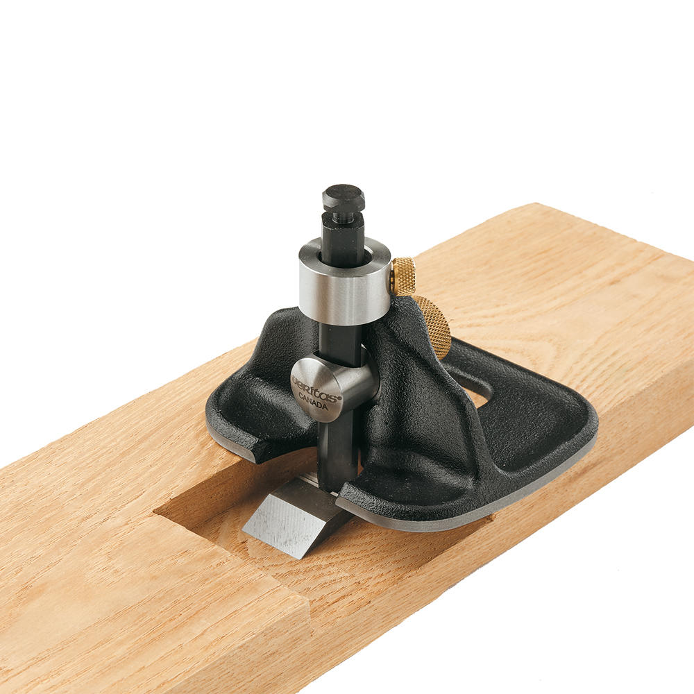 Veritas® Medium Router Plane, High-carbon Steel Blade