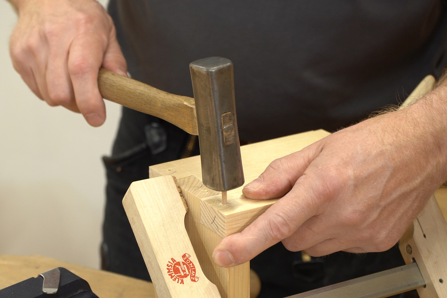 Japan-Fingerzingen-mit-Holznagel