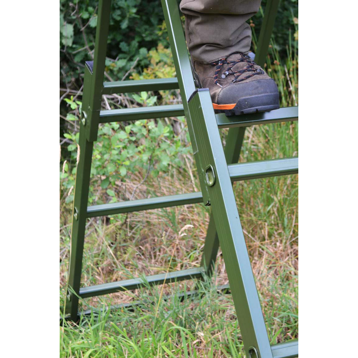 Mobile Raised Hide with Extension