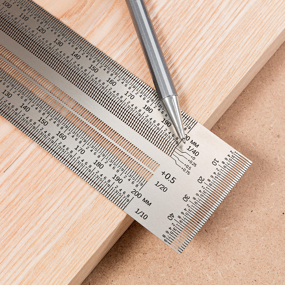 Hattori® Präzisions-Anreißlineal, 120 mm