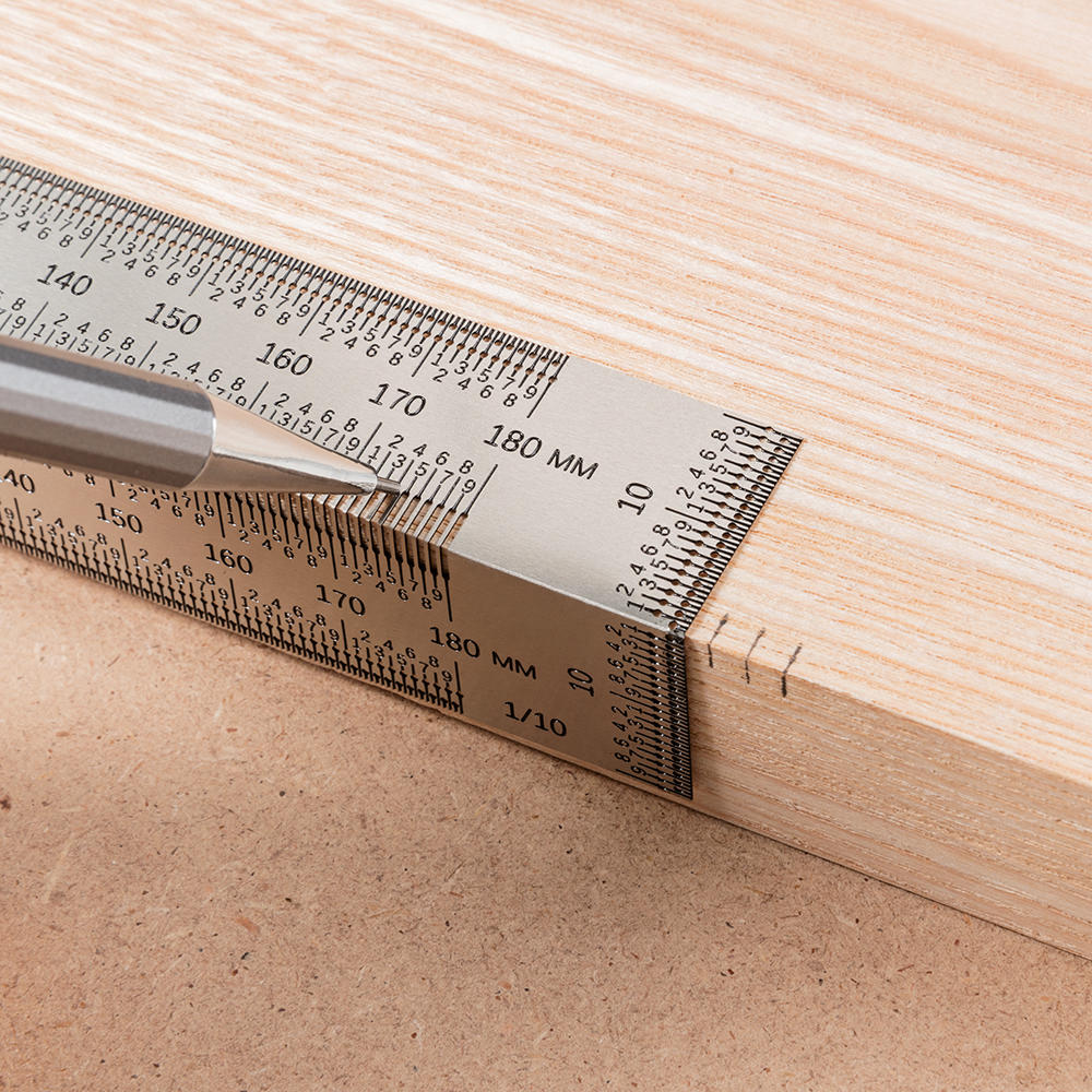 Règle à tracer de précision coudée Hattori®, 180 mm