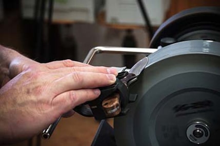 messerschaerfen-auf-tormek-min-min