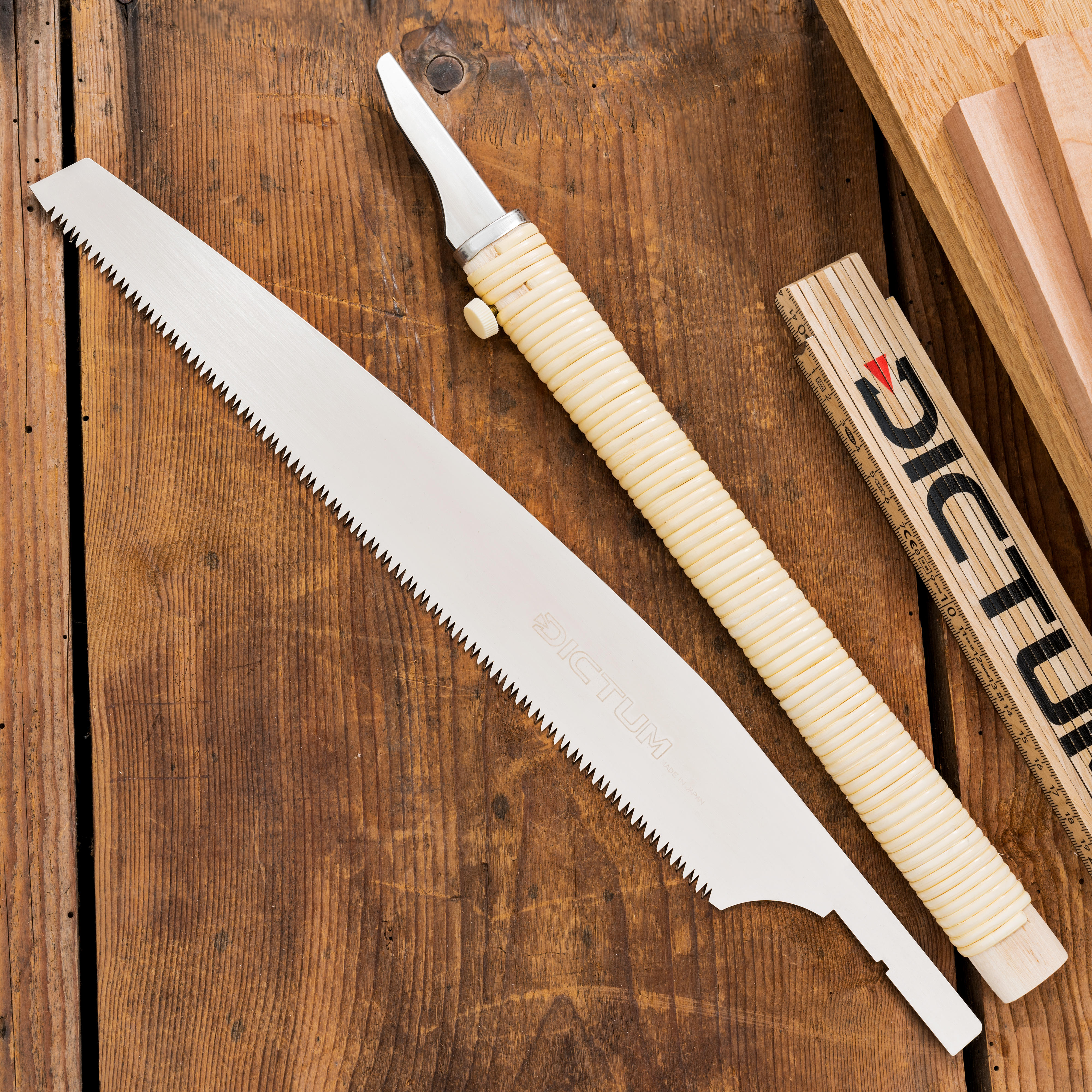 Kataba DICTUM® Kariwaku Daiku 330, poignée Traditional Grip