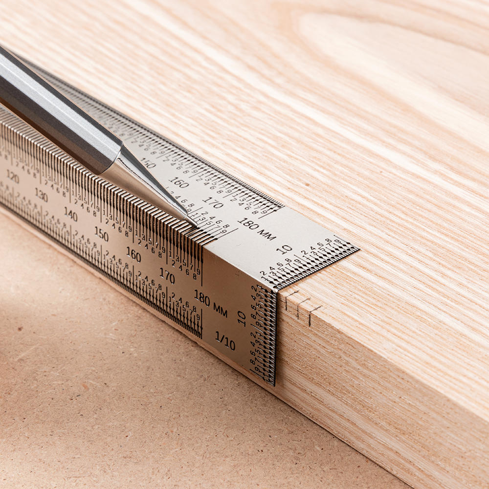 Règle à tracer de précision coudée Hattori®, 180 mm