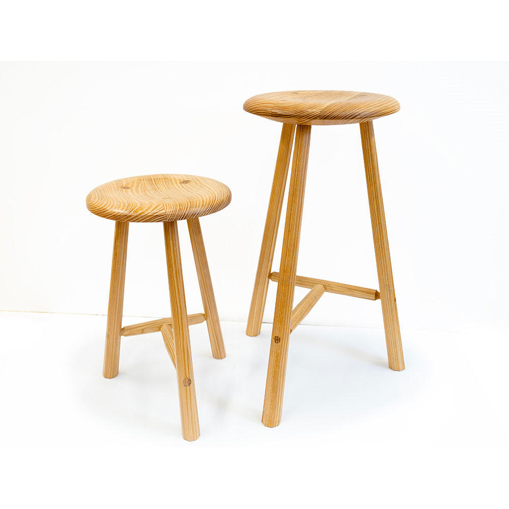 Drei-Bein-Hocker