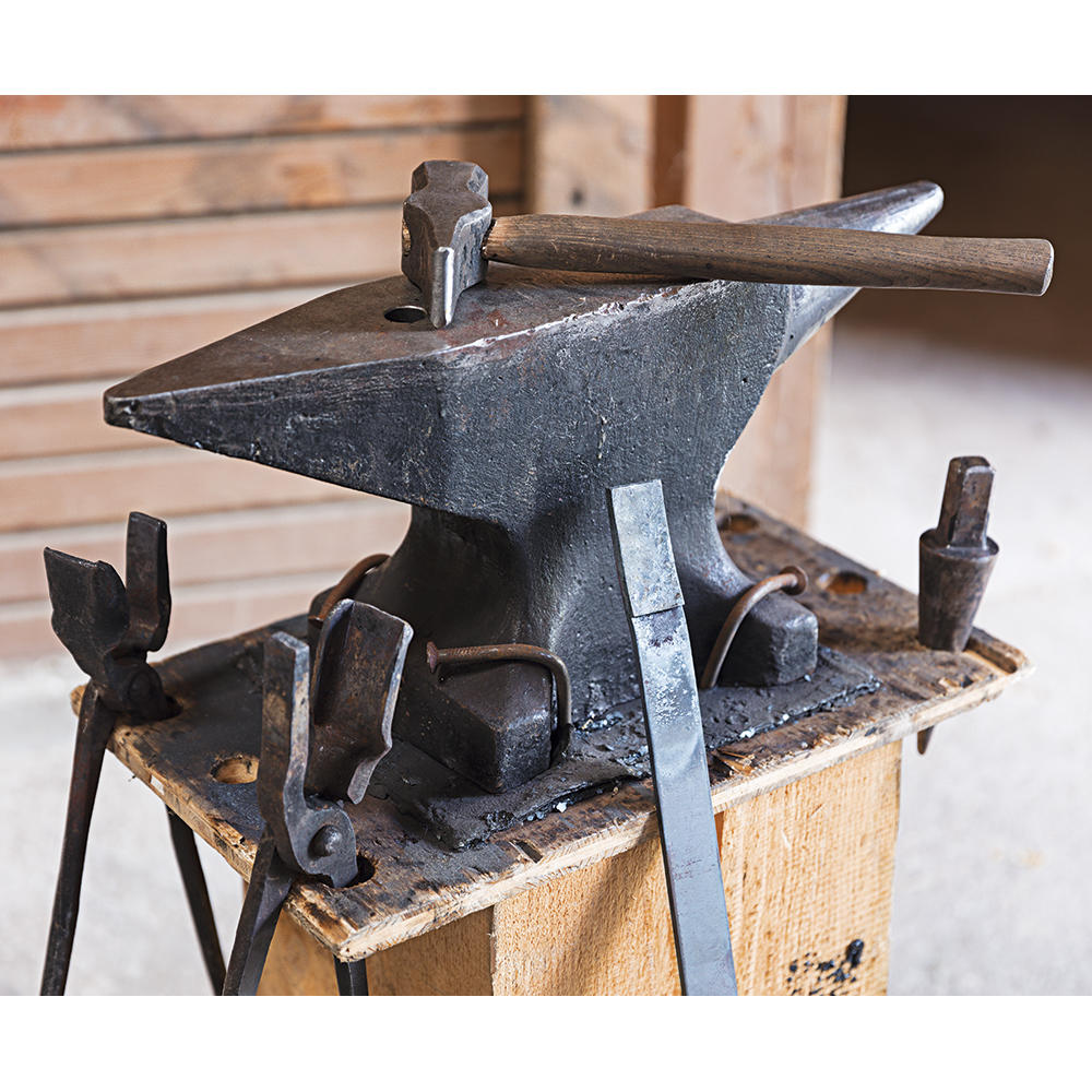 Schmiedeamboss mit zwei Hörnern, süddeutsche Form, mit Voramboss, 35 kg