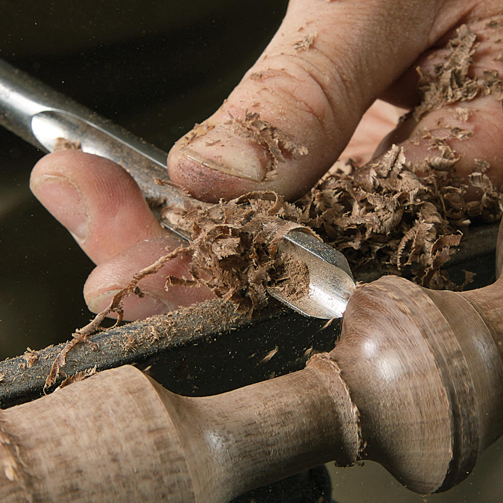 Crown® »English-style« Spindle Gouge, Stained Beech Handle, Blade Width 6 mm