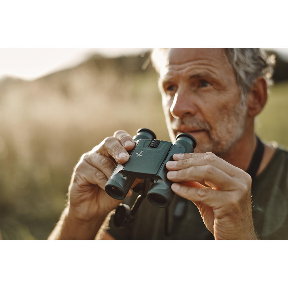 Swarovski CL Pocket 8 x 25 Binoculars with WN Wild Nature Accessory Pack