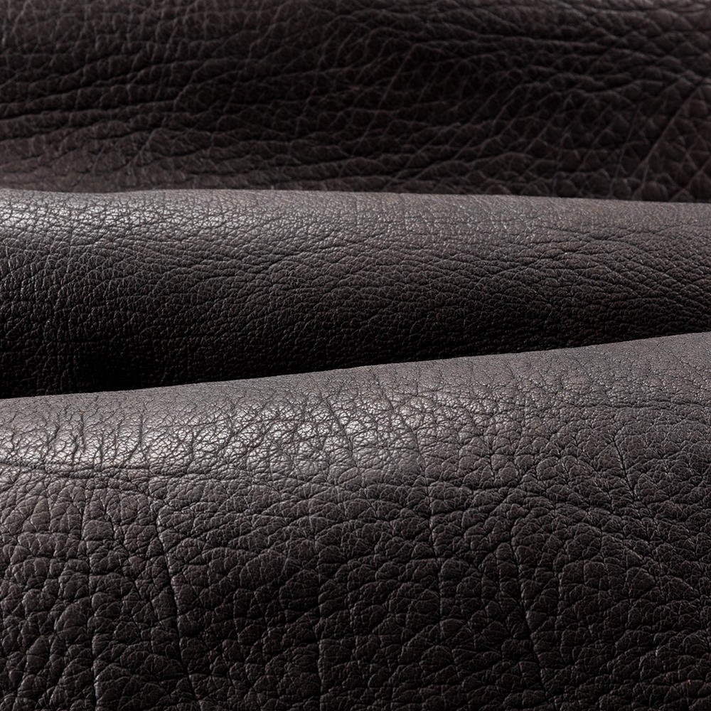 Büffelleder Stärke 3,0 mm, halbe Haut, schwarz-braun, 1,11-1,3 m²
