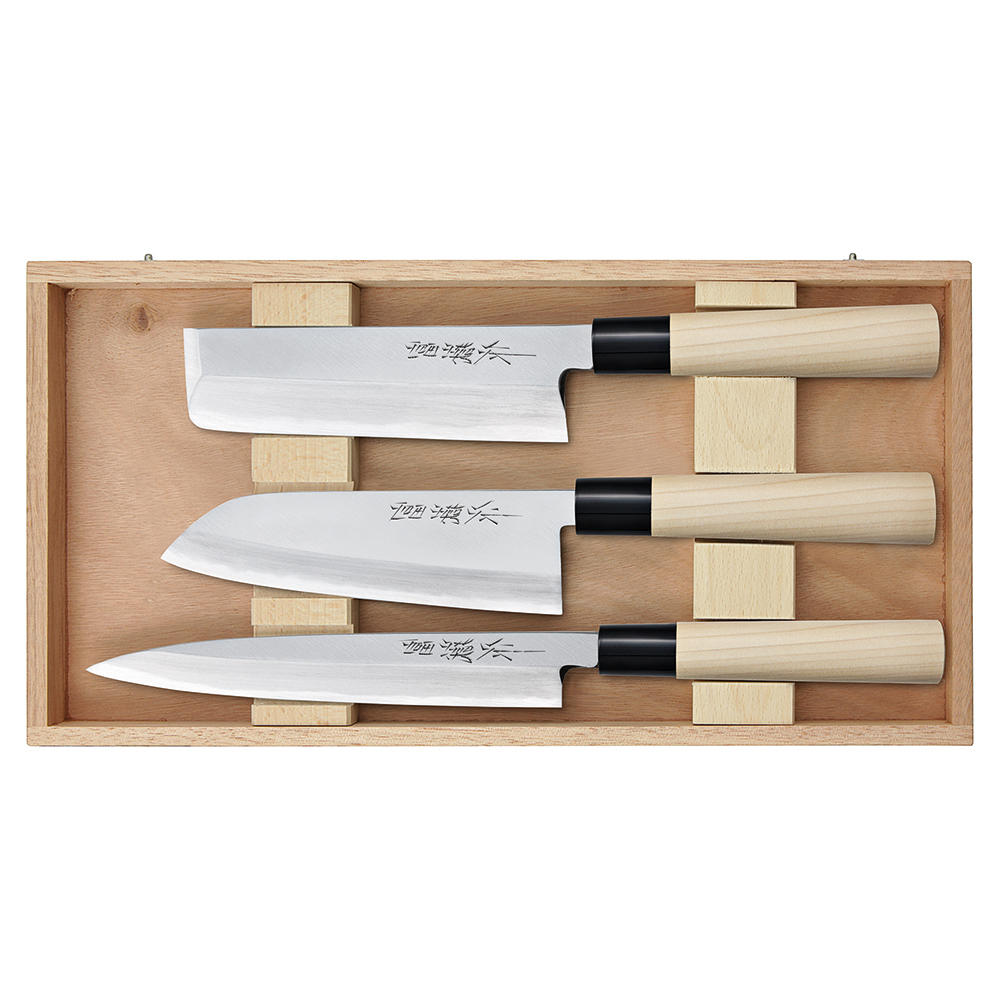 Nakagoshi Hocho, jeu, 3 pièces