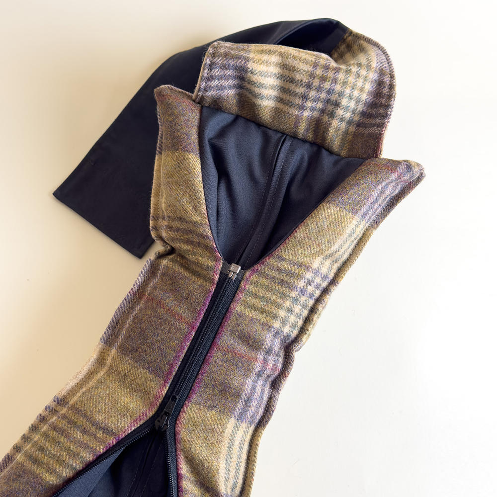 Helen Wells »Tweed Blackberry« Dog Bed Cushion, Size M 