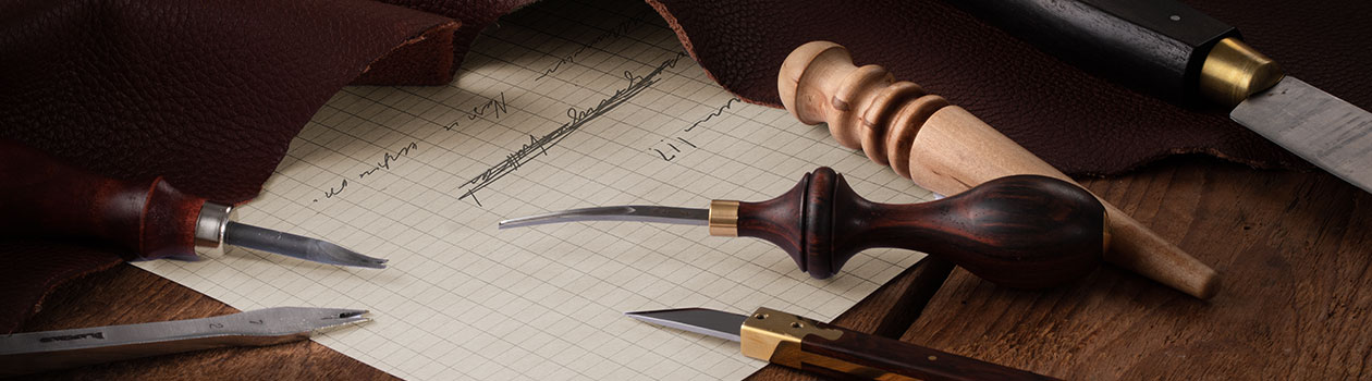 Header_DICTUM_Leder-Papier-Polsterei_1260x350 Header_DICTUM_Leder-Papier-Polsterei_1260x350