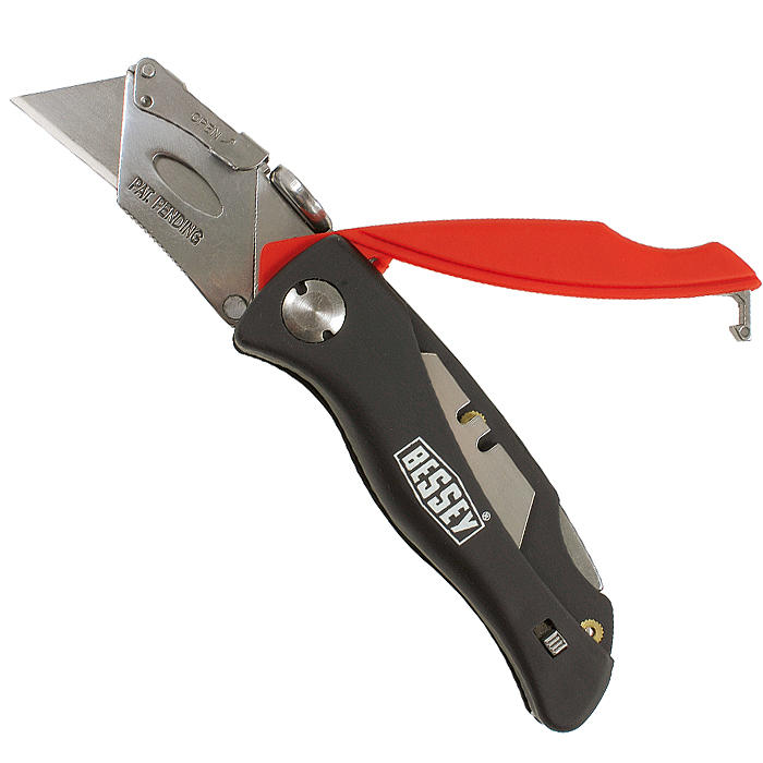Couteau pliant Bessey®, poignée plastique