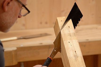 How to Cut Wood With a Handsaw: Expert Tips for Perfect Cuts